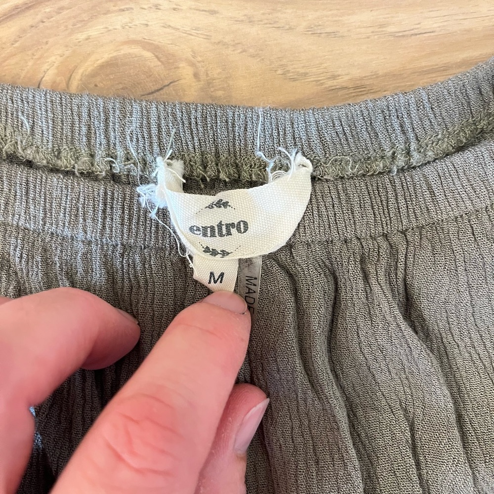 Embroidered Entro Off Shoulder Top - Picture 4 of 4